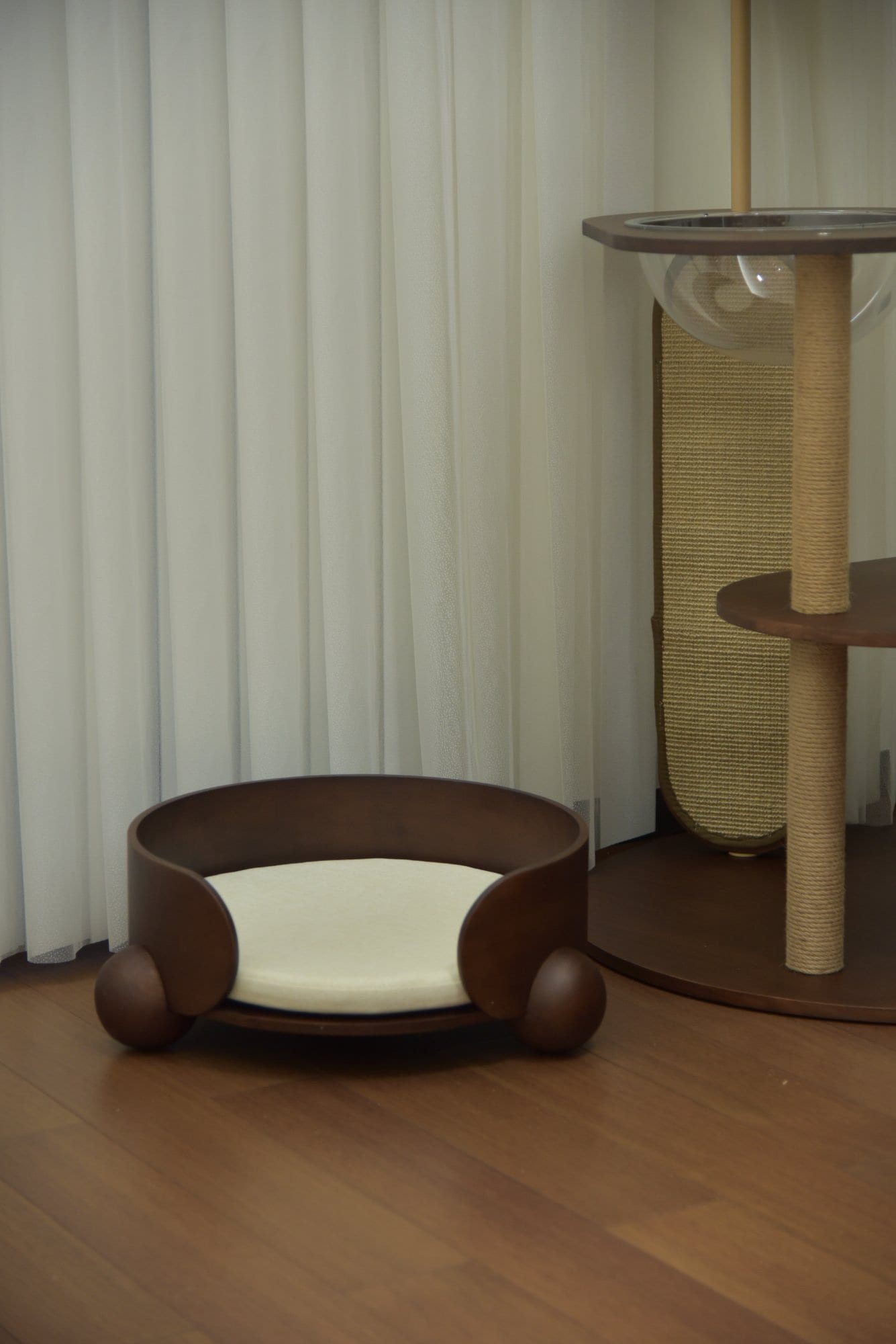 Hug Bed — Dark Brown photo 4