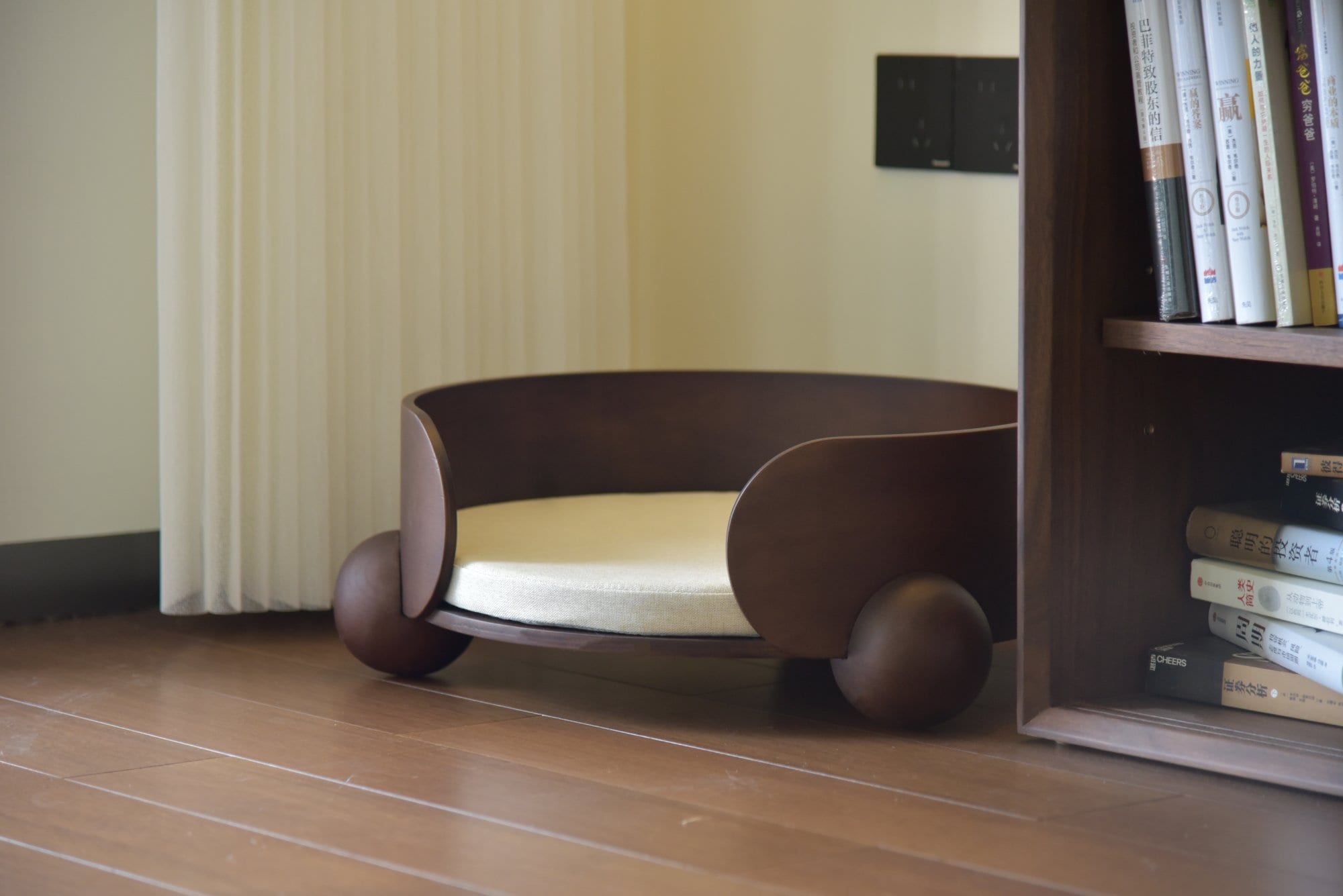 Hug Bed — Dark Brown photo 5